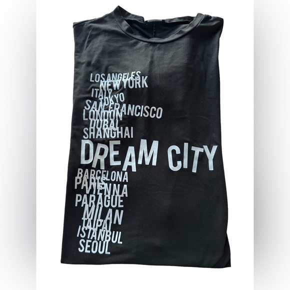 Torrid International Cities Black Oversized Tshirt|Torrid Oversized Shirt - Picture 4 of 7